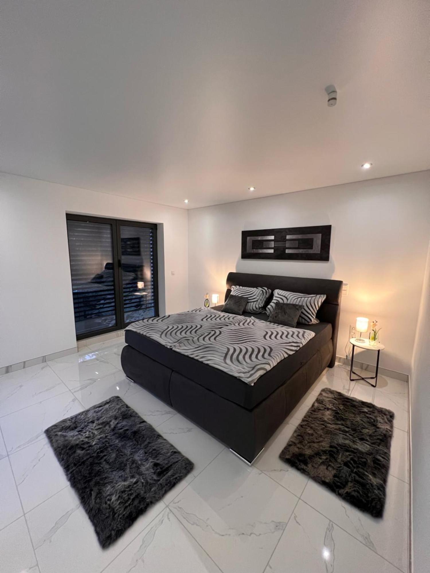 Ferienwohnung Penthouse M1 Neunkirchen  Exterior foto